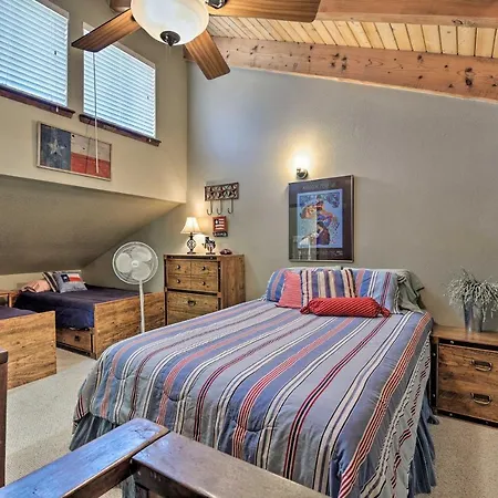 Condo With Grill Access Close To Angel Fire Resort